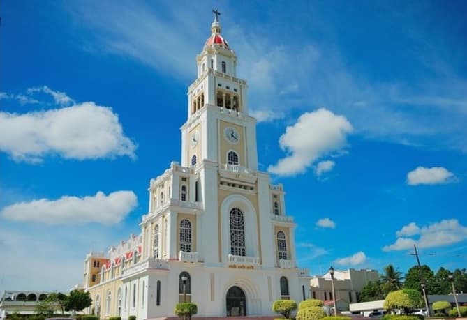 Iglesia Sagrado Corazón de Jesús en Moca