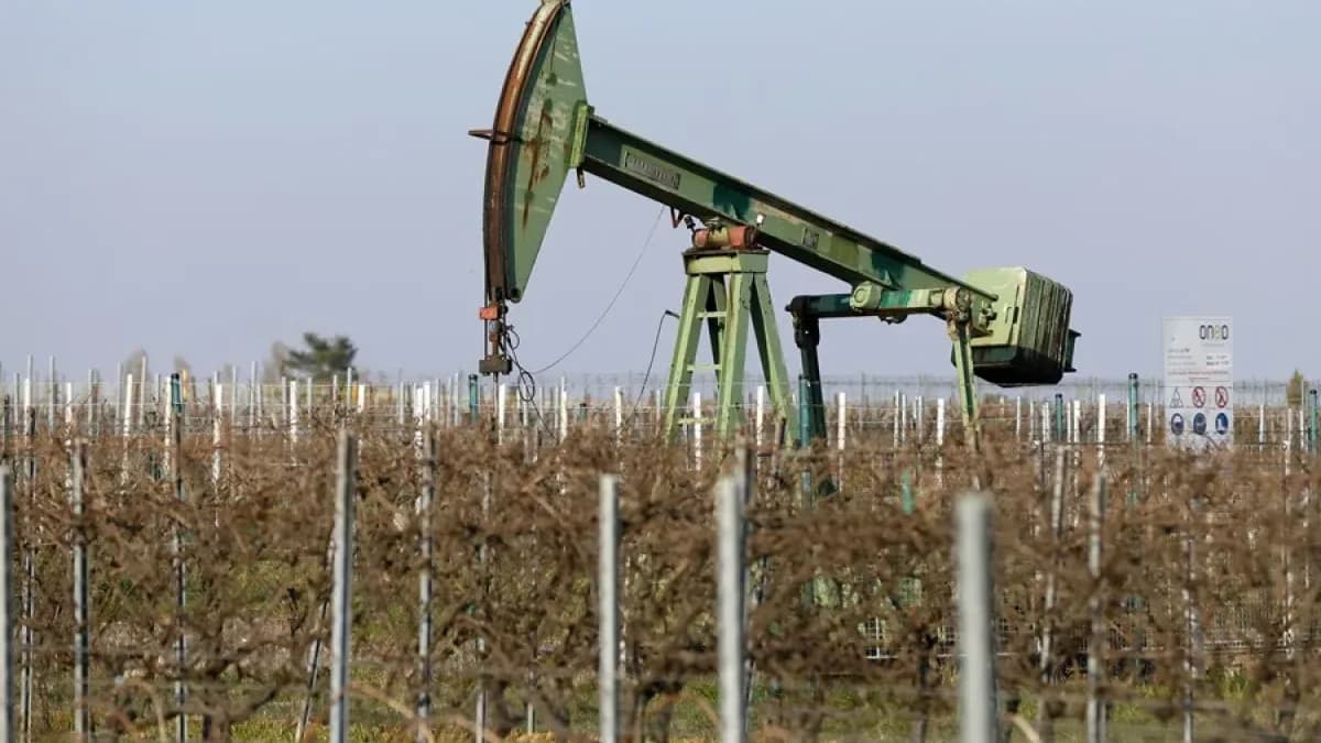 Petróleo de Texas baja a 90 dólares tras el acuerdo del G7 para liberar reservas