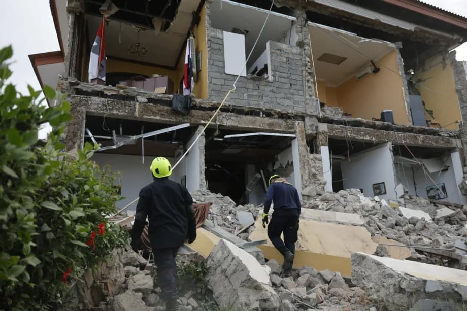 Cerca del epicentro del terremoto en Panamá: sin agua ni luz
