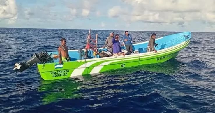 Rescate milagroso: cinco pescadores sobreviven 22 días a la deriva