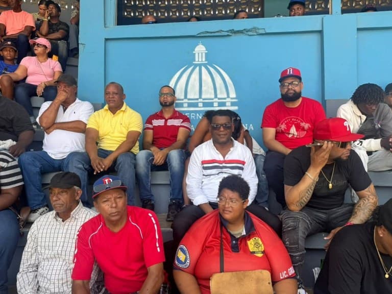 Alcalde Jesús Jerez llama a la población a apoyar a Montecristi en inicio de semifinal contra Guayubín este domingo