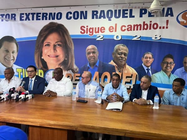 Raquel Peña recibe respaldo de grupo PRM en Santiago