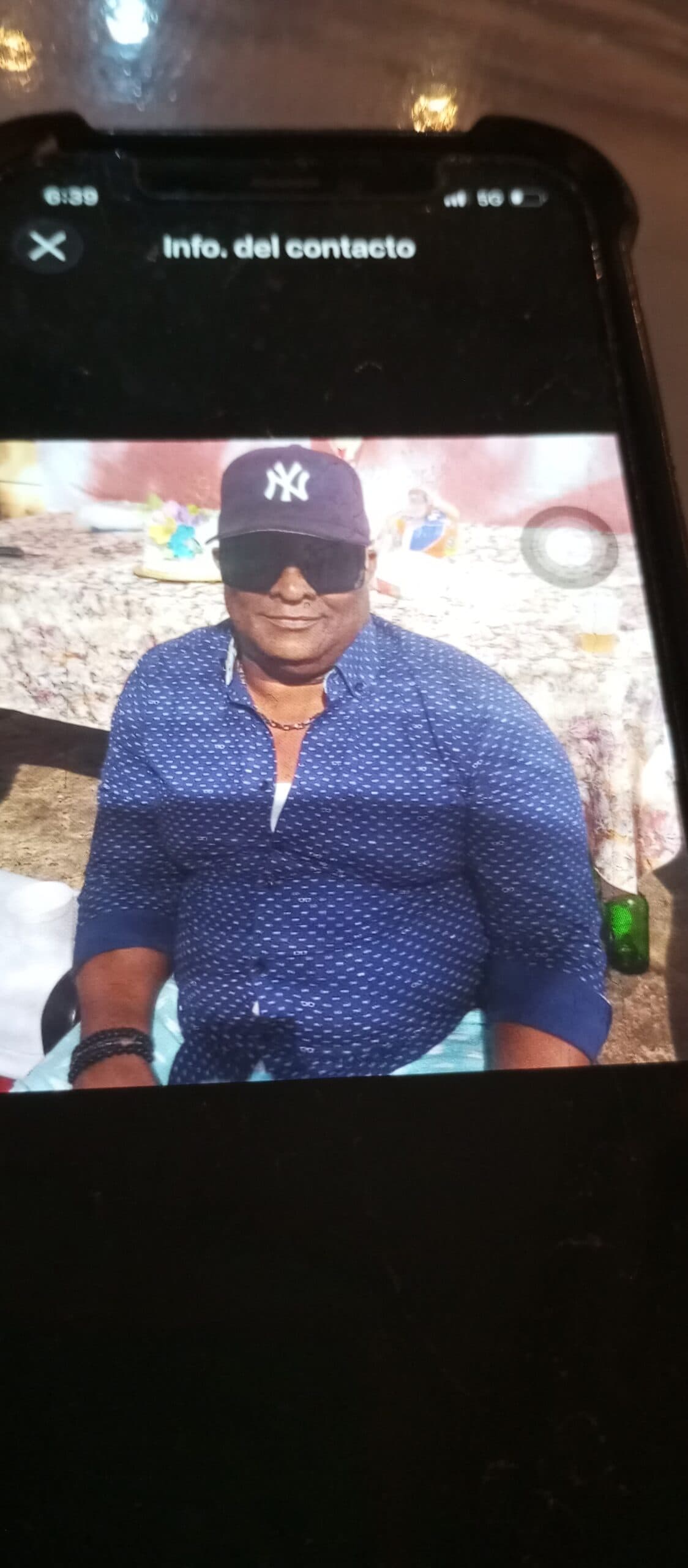 En Montecristi muere hace algunos minutos el reconocido talabartero Santo Rolando Garzón, Nino Garzón desde hacía varios días venía confrontando problemas de salud, desde el periódico digital www.dantosvasquezinforma.com, nos unimos al dolor que embarga a la familia Garzón, paz a su alma