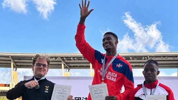 Christopher Melenciano rompe otro récord mundial y hace historia en los 200 metros para sordos