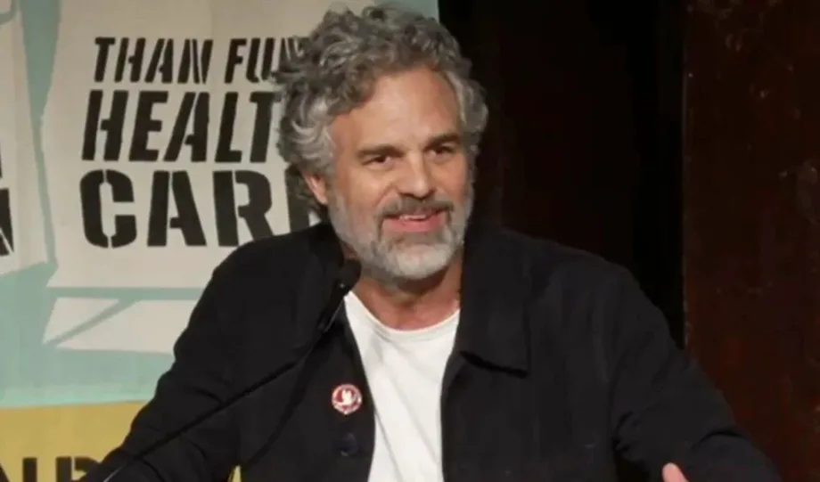 Mark Ruffalo saca a Hulk para advertir a Donald Trump antes de las elecciones