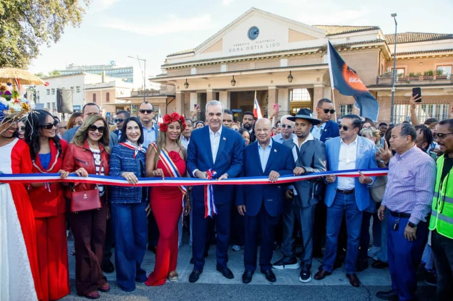 Abinader inaugura la Parada Dominicana en Roma