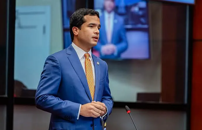 Omar Fernández aclara qué provocó su hospitalización