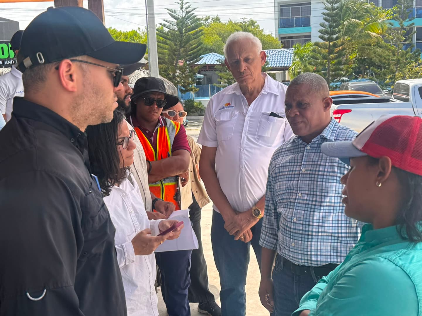 Alcalde Jesús Jerez recibe comisión del Ministerio de Turismo que evalúa el Malecón de Montecristi