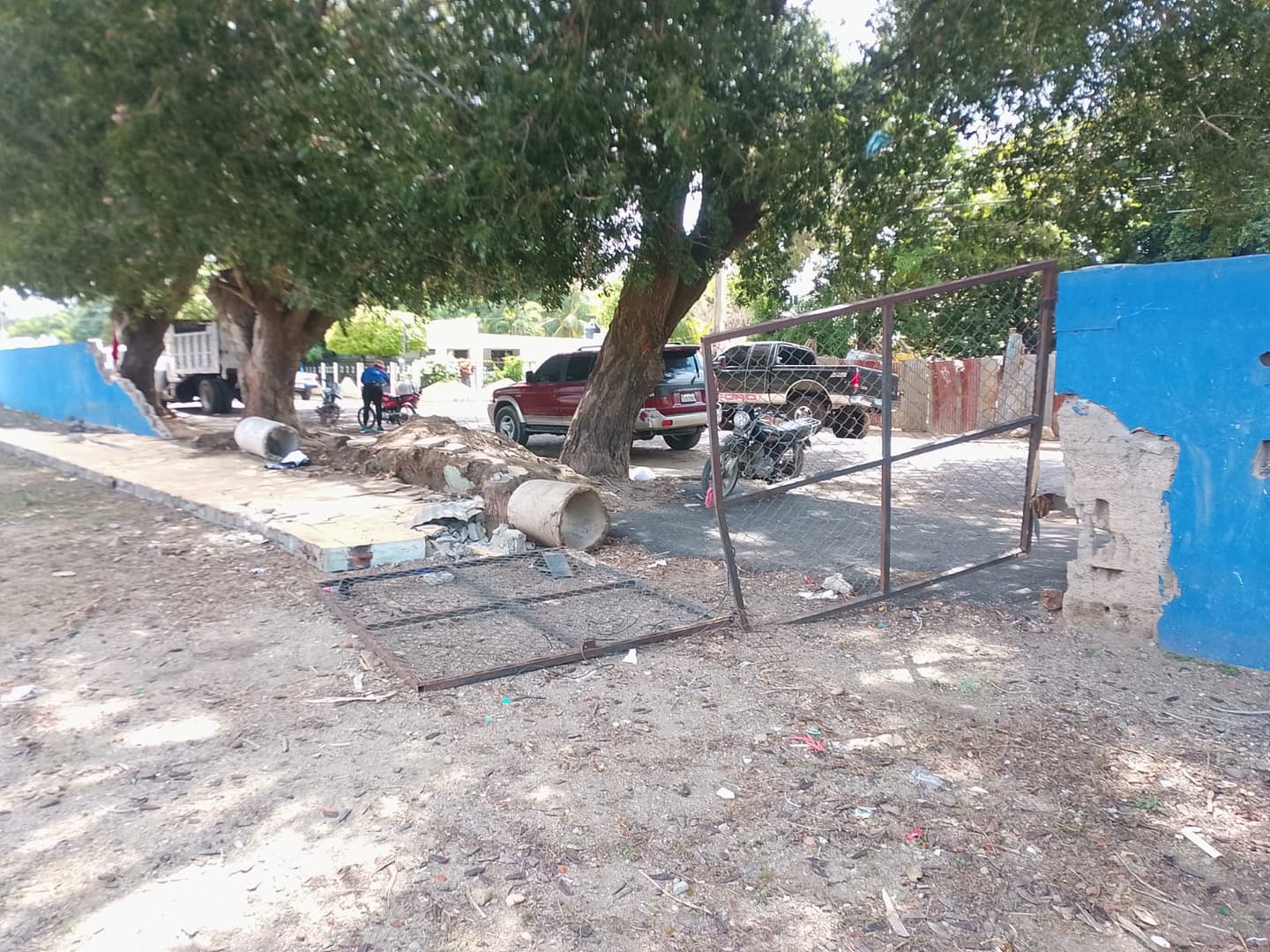 MONTECRISTI: Piden al Ministro de Deportes Kelvin Cruz rehabilitación de los plays de la provincia están en estado deplorables